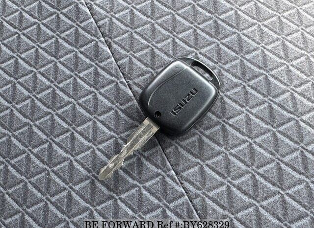 
								2020 Isuzu Elf freezer truck full									