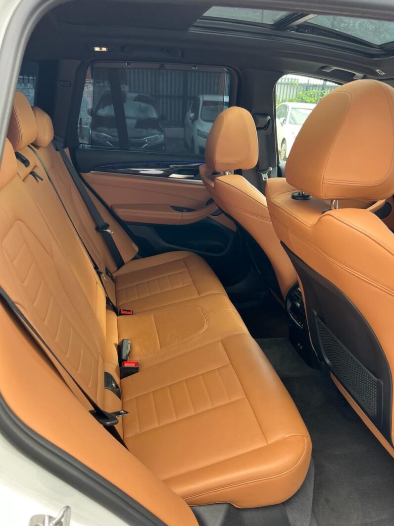 
								2021 BMW X3 20d M Sport full									