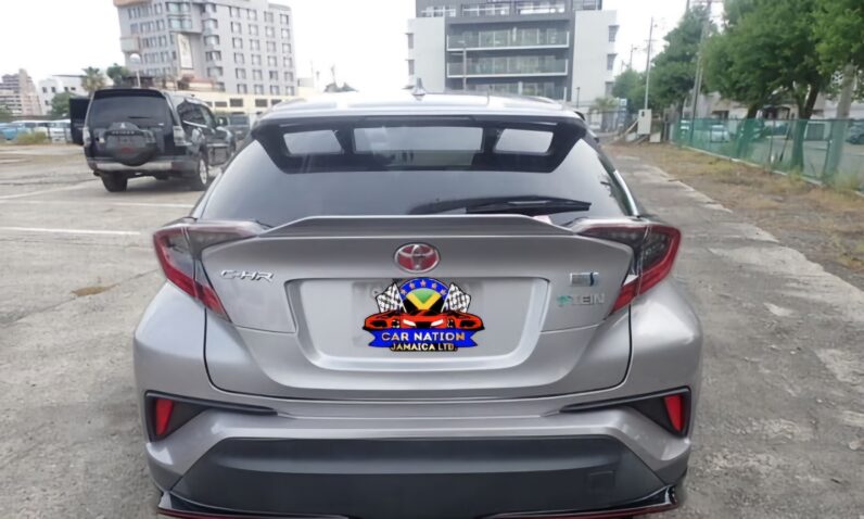 
								2018 Toyota CH-R Sport 1.8L full									