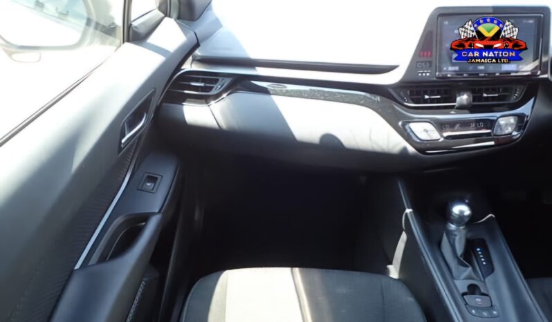 
								2018 Toyota CH-R Sport 1.8L full									