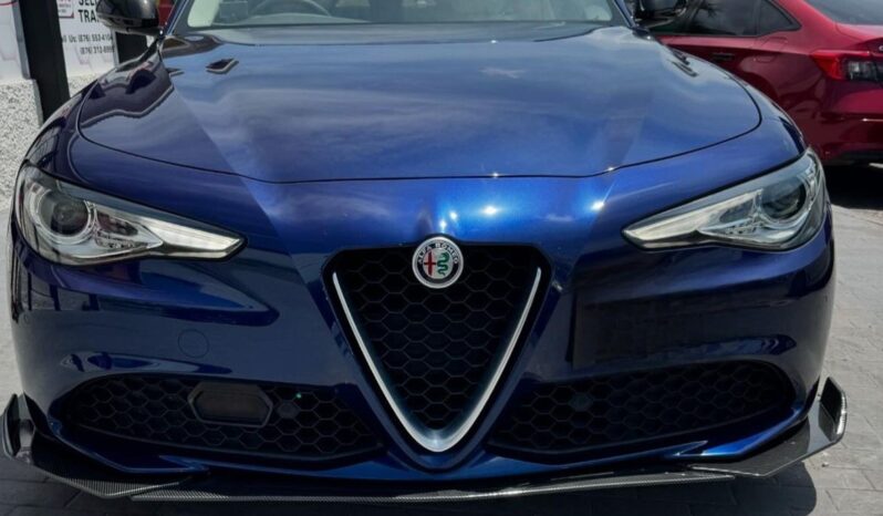 
								2016 Alfa Romeo Giulia full									