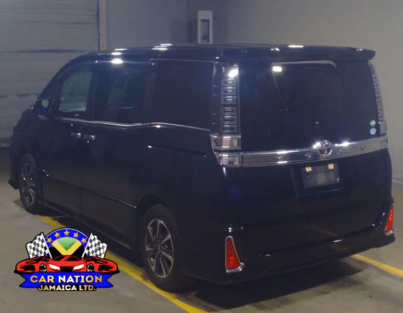 
								2020 Toyota Voxy ZS Kirameki 2.0L full									