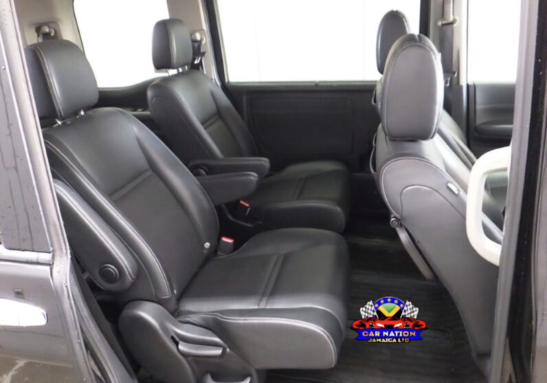 
								2021 Honda Step Wagon Spada full									