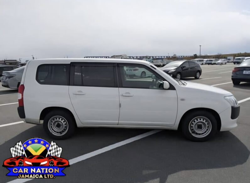 
								2020 Toyota Probox 1.5GL full									