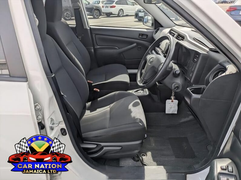 
								2020 Toyota Probox 1.5GL full									