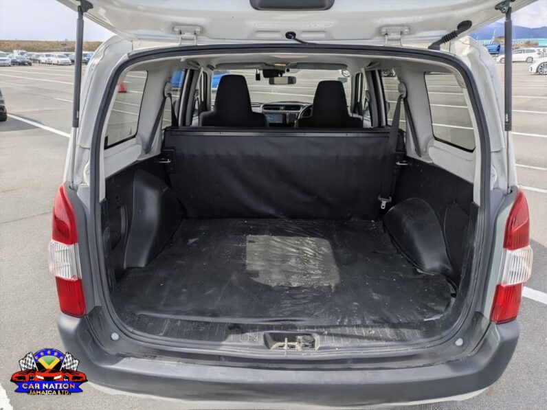 
								2020 Toyota Probox 1.5GL full									