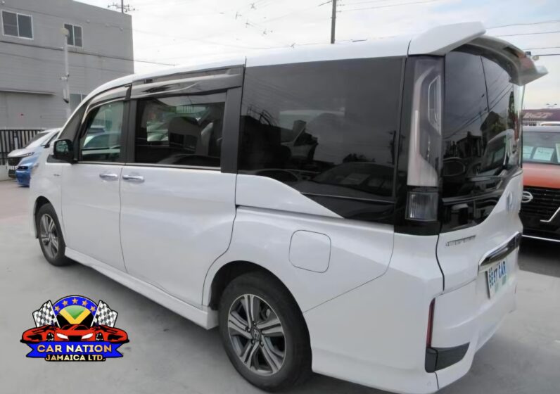 
								2019 Honda Step Wagon Spada full									