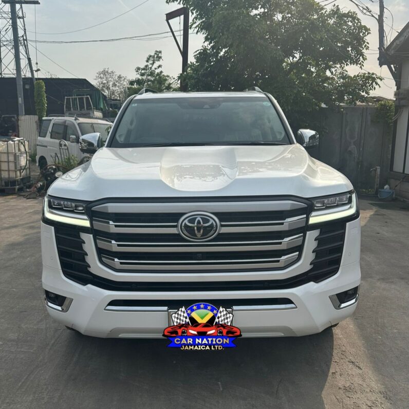 
								2024 Toyota Land Cruiser ZX 3.3L, Sunroof (300 SERIES) full									