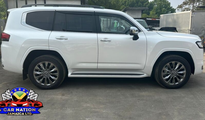 
								2024 Toyota Land Cruiser ZX 3.3L, Sunroof (300 SERIES) full									