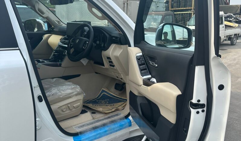 
								2024 Toyota Land Cruiser ZX 3.3L, Sunroof (300 SERIES) full									