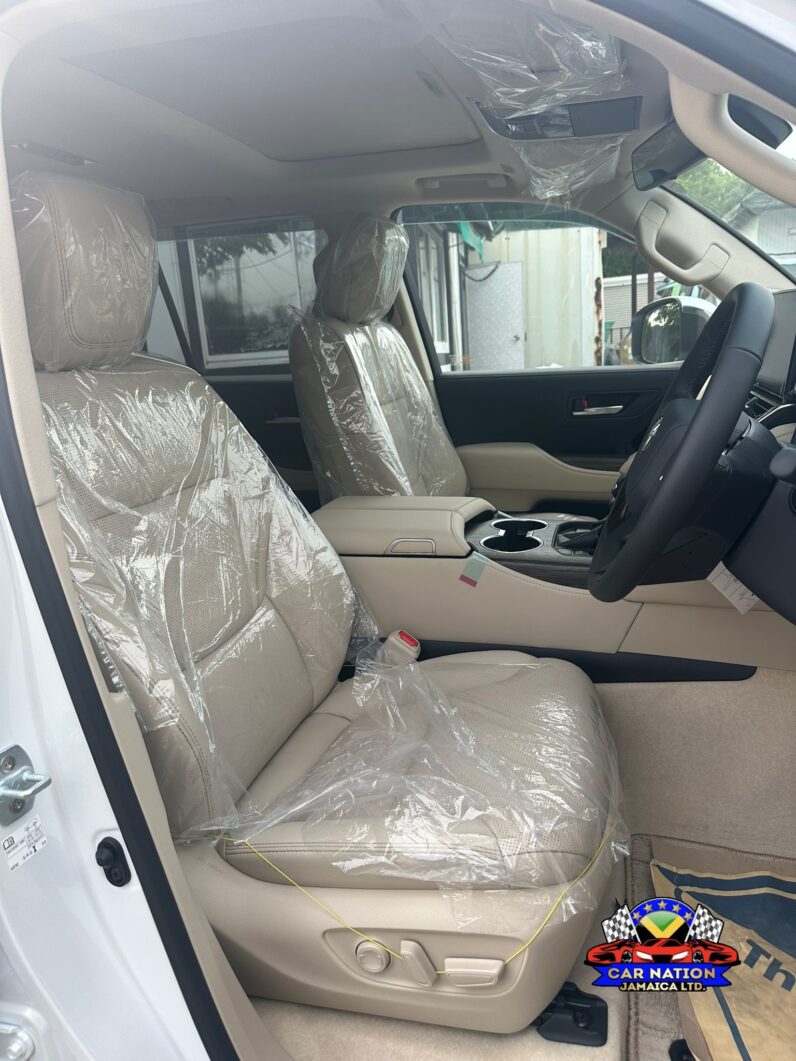 
								2024 Toyota Land Cruiser ZX 3.3L, Sunroof (300 SERIES) full									