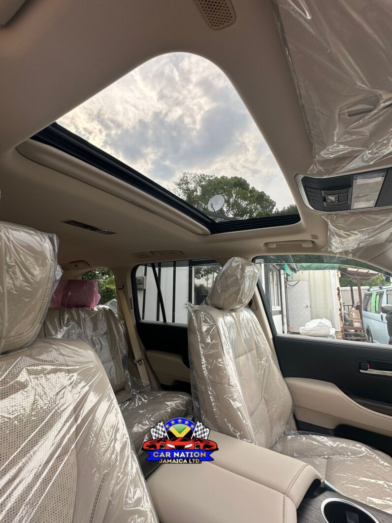 
								2024 Toyota Land Cruiser ZX 3.3L, Sunroof (300 SERIES) full									