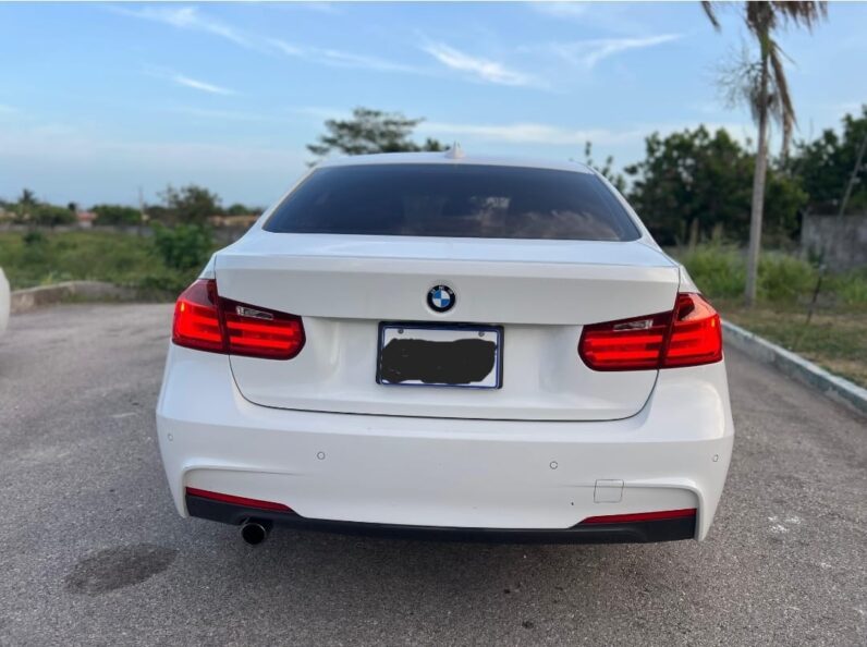 
								2016 BMW 320d M Sport full									