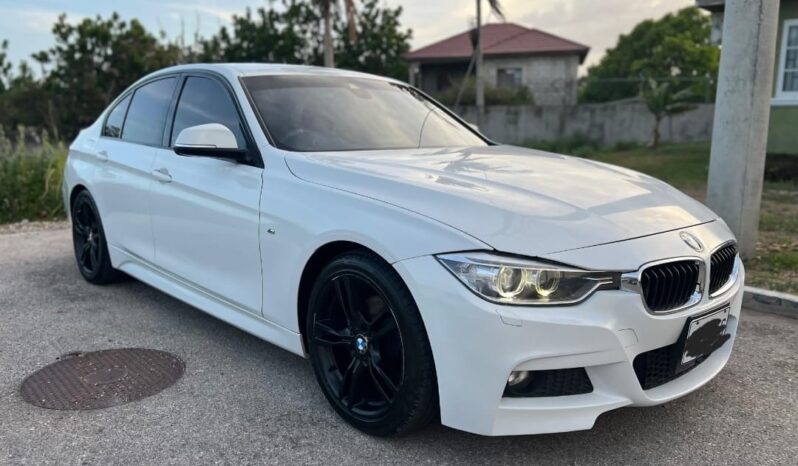 
								2016 BMW 320d M Sport full									