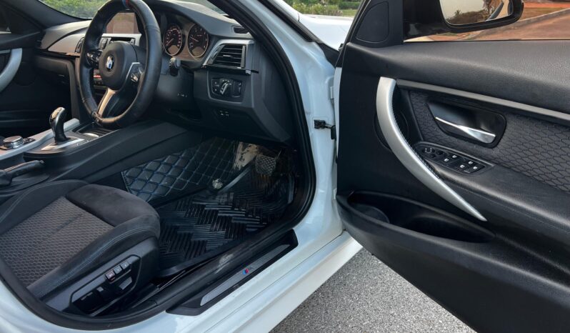 
								2016 BMW 320d M Sport full									