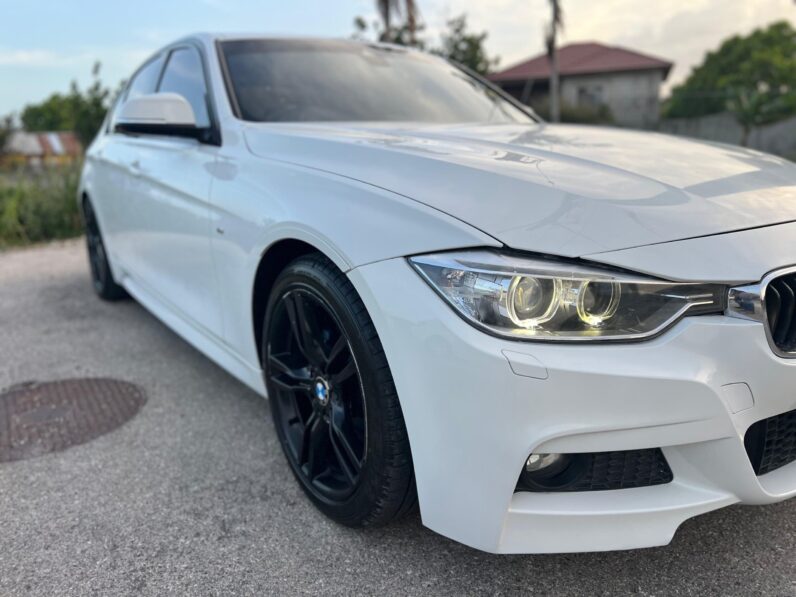 
								2016 BMW 320d M Sport full									