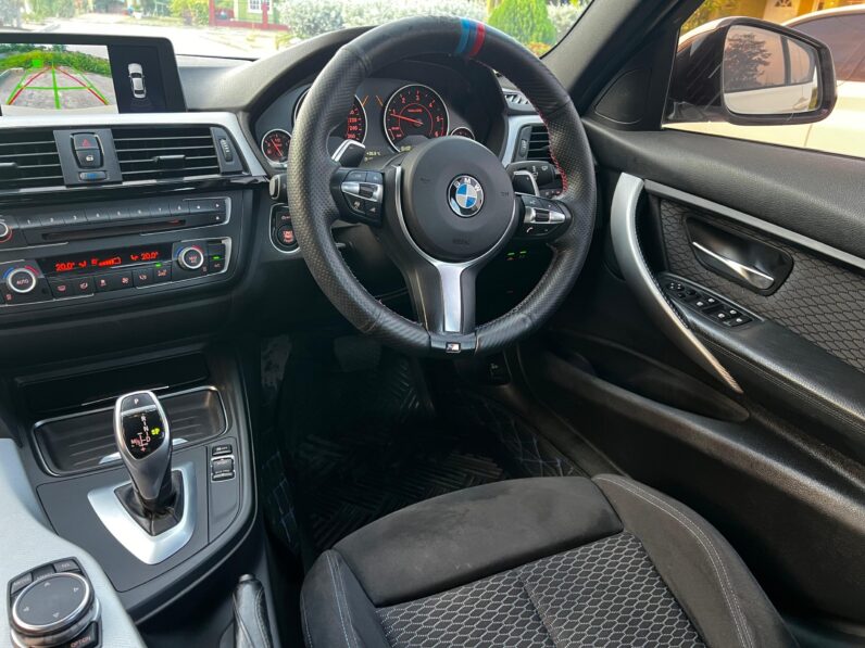 
								2016 BMW 320d M Sport full									