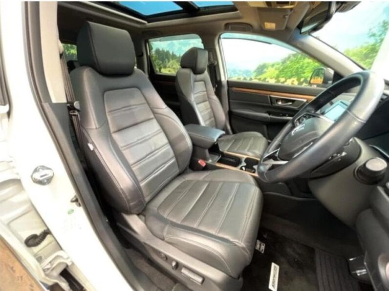 
								The 2020 Honda CR-V EX Masterpiece full									