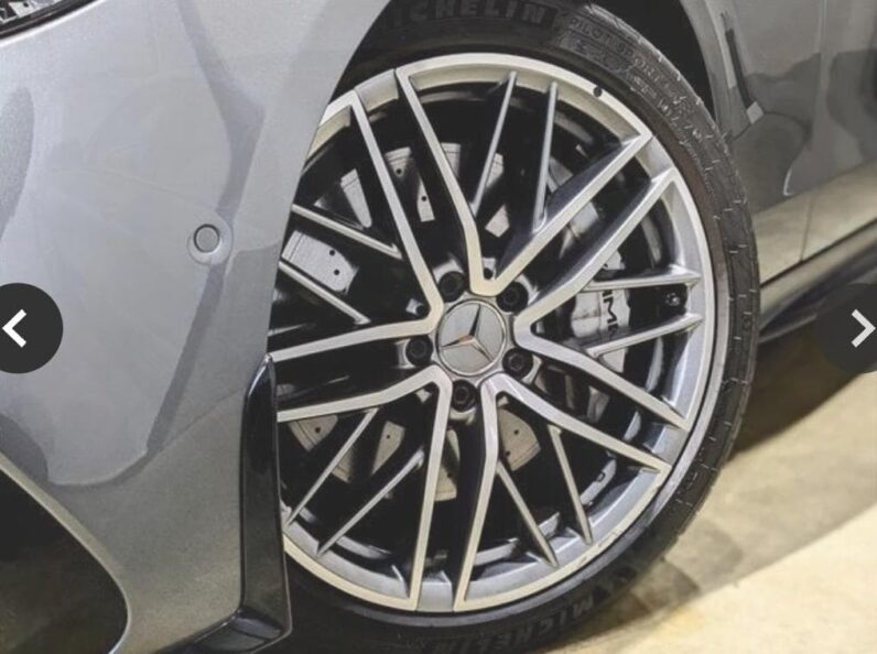 
								2023 Mercedes-AMG C43 full									