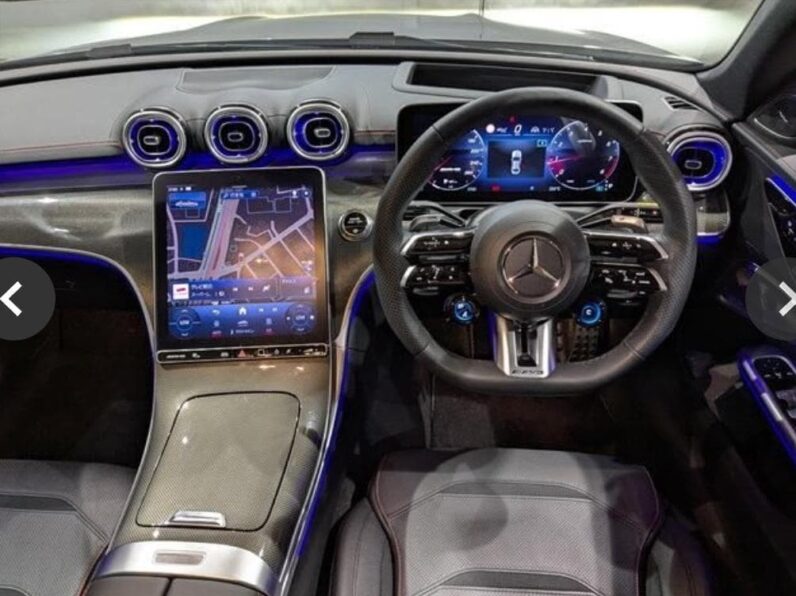 
								2023 Mercedes-AMG C43 full									