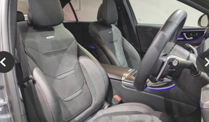 
								2023 Mercedes-AMG C43 full									