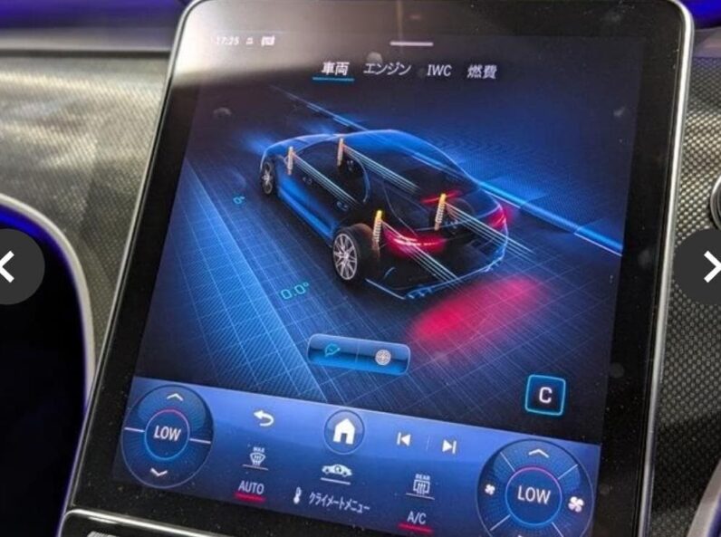 
								2023 Mercedes-AMG C43 full									