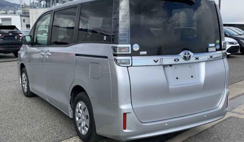 
								2019 Toyota Voxy full									