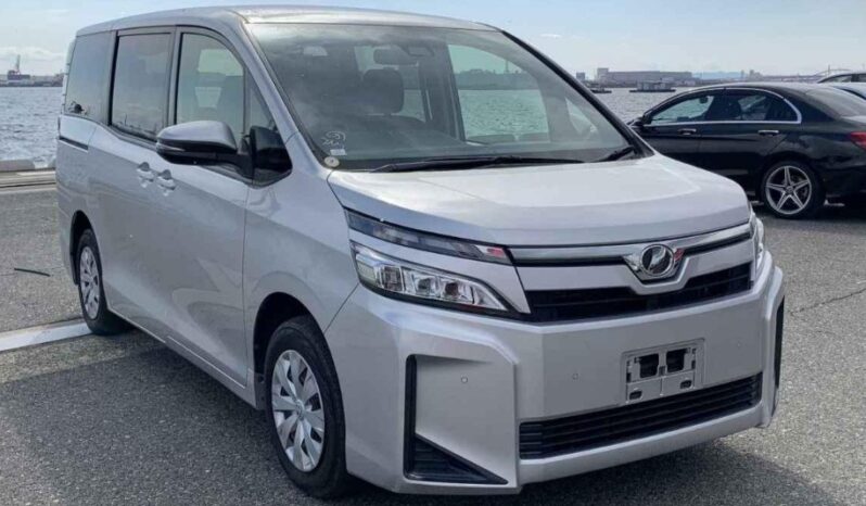 
								2019 Toyota Voxy full									