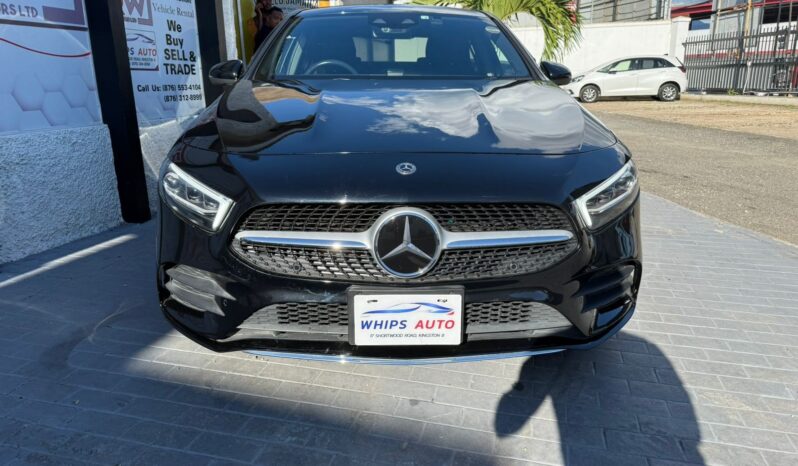 
								2022 Mercedes-Benz A180 AMG full									