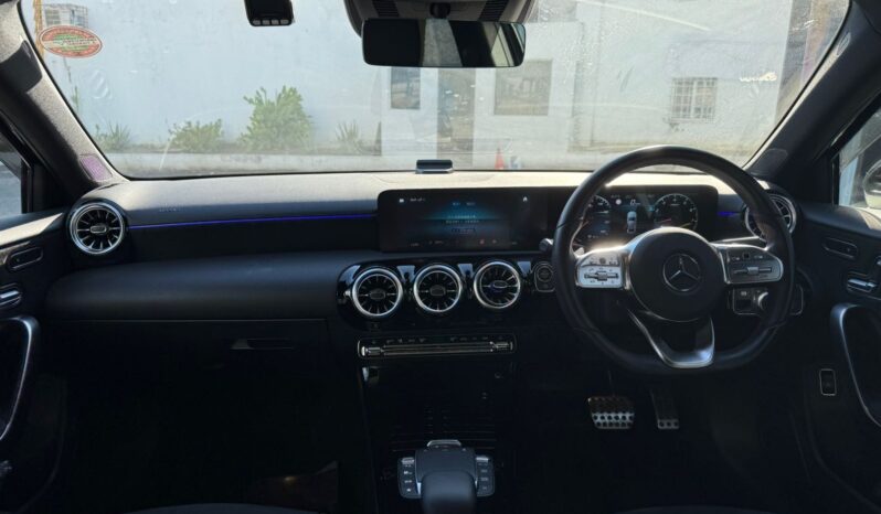 
								2022 Mercedes-Benz A180 AMG full									