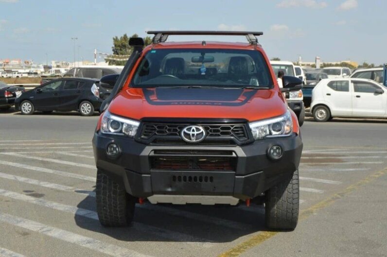 
								2018 Toyota Hilux full									