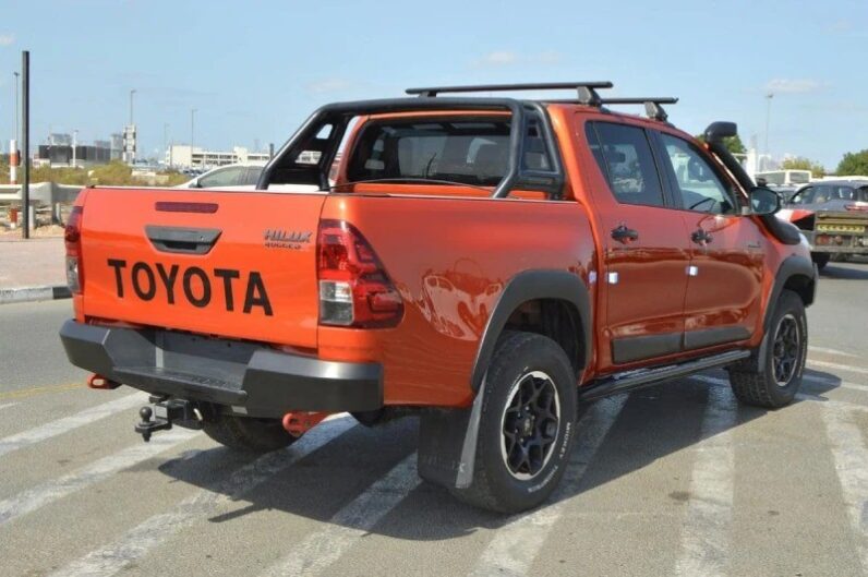 
								2018 Toyota Hilux full									