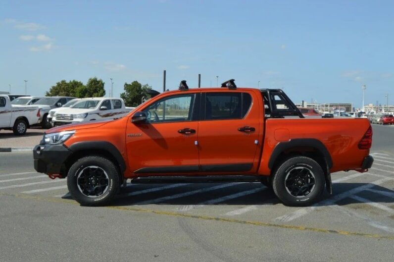 
								2018 Toyota Hilux full									