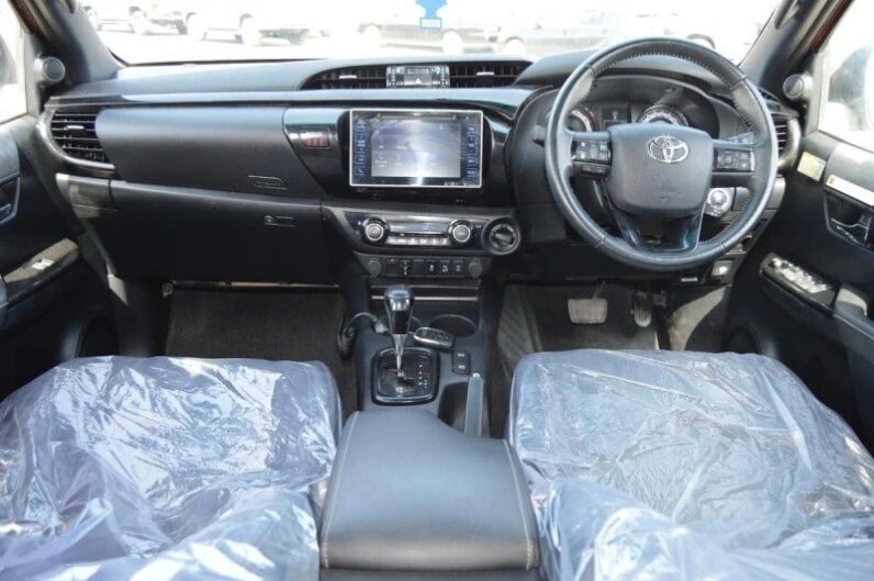 
								2018 Toyota Hilux full									