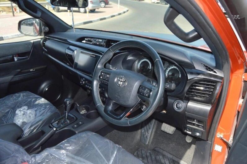 
								2018 Toyota Hilux full									