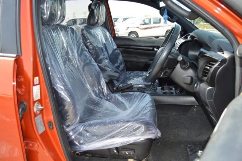 
								2018 Toyota Hilux full									