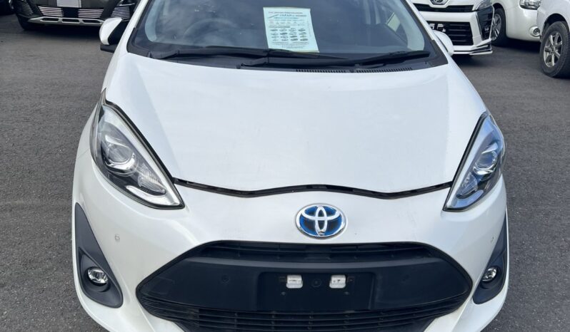 
								2022 Toyota Aqua full									