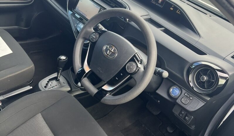 
								2022 Toyota Aqua full									