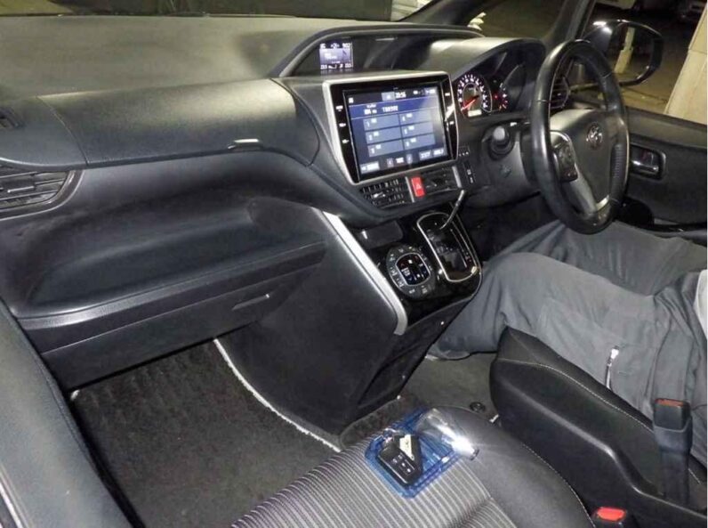 
								2019 Toyota Voxy ZS Kirameki full									