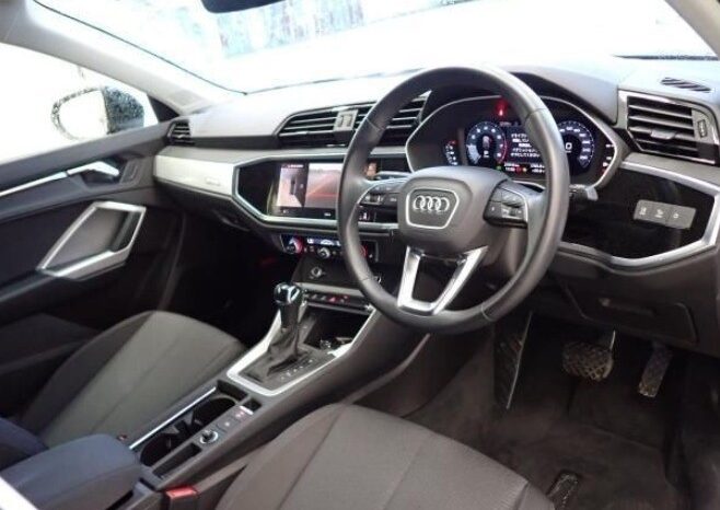 
								2021 Audi Q3 full									