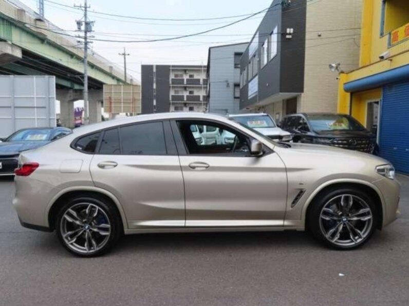 
								2019 BMW X4 M40i full									