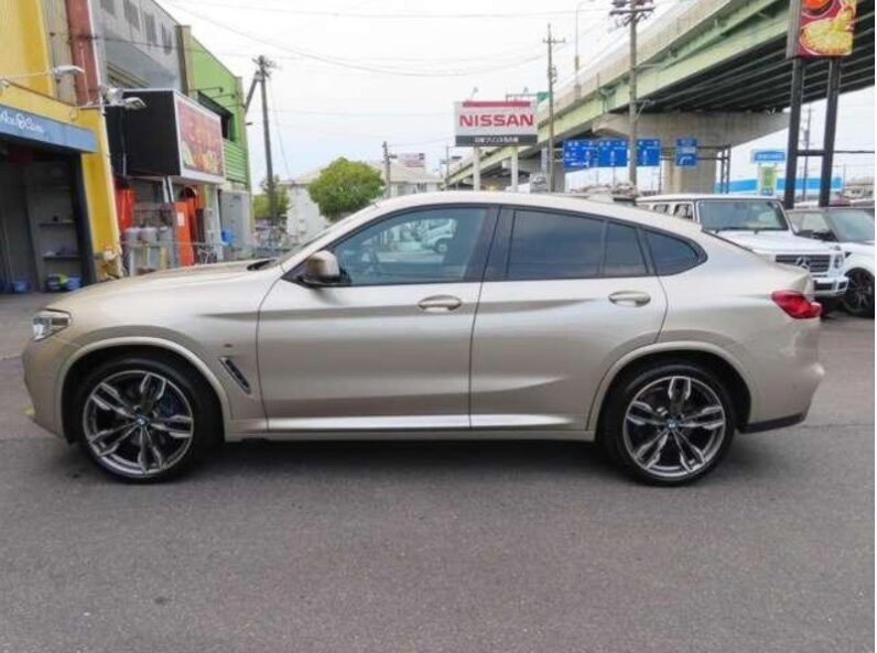 
								2019 BMW X4 M40i full									