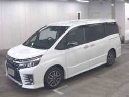 2016 Toyota Voxy “Kirameki”