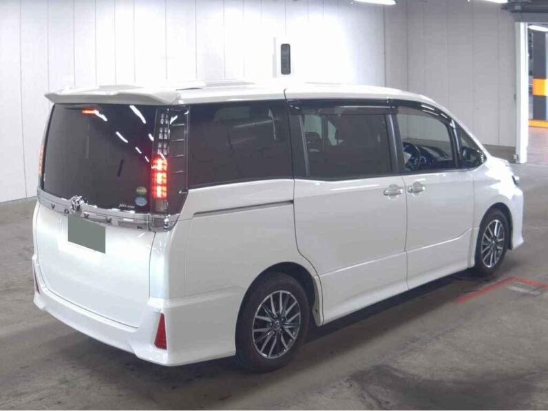 
								2016 Toyota Voxy “Kirameki” full									