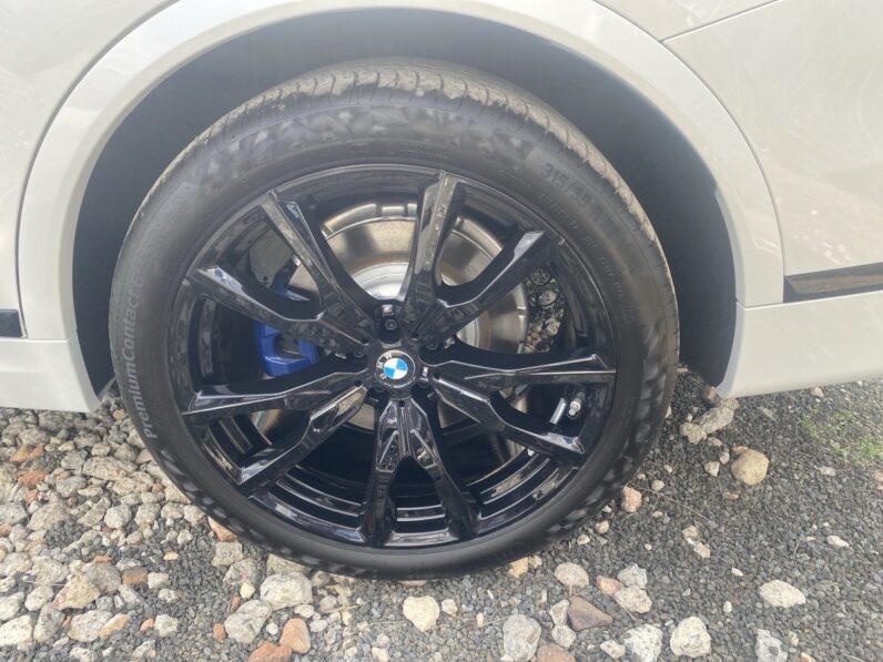 
								2025 BMW X7 40I M Sport full									