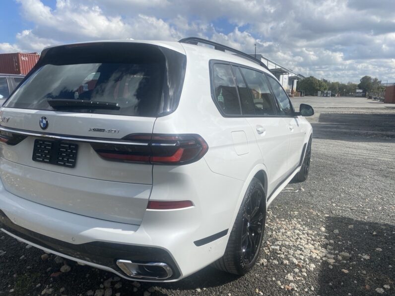
								2025 BMW X7 40I M Sport full									