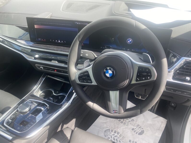 
								2025 BMW X7 40I M Sport full									