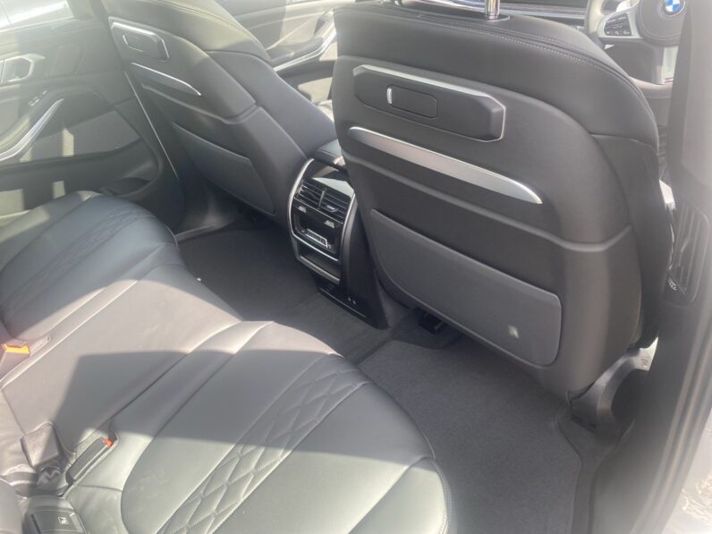 
								2025 BMW X7 40I M Sport full									