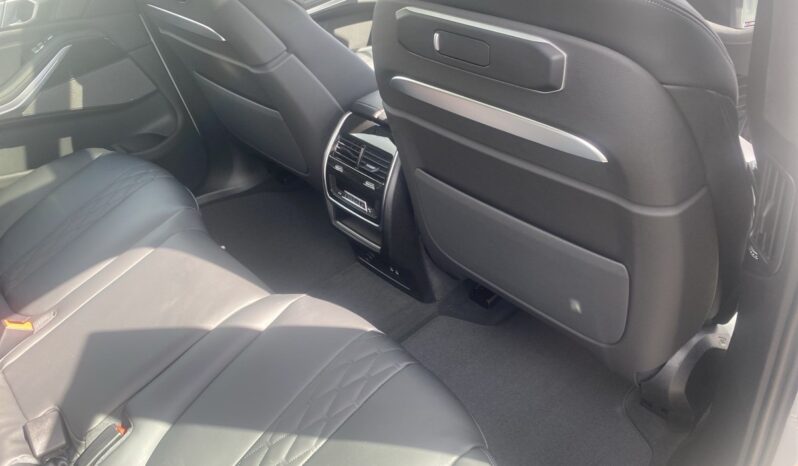
								2025 BMW X7 40I M Sport full									