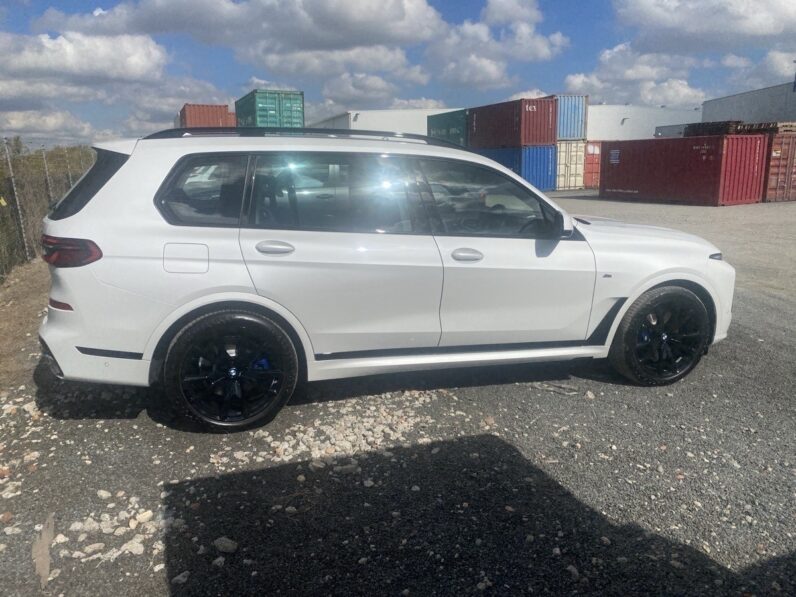 
								2025 BMW X7 40I M Sport full									